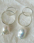 Metal Circle Baroque Pearl Drop Earrings -3